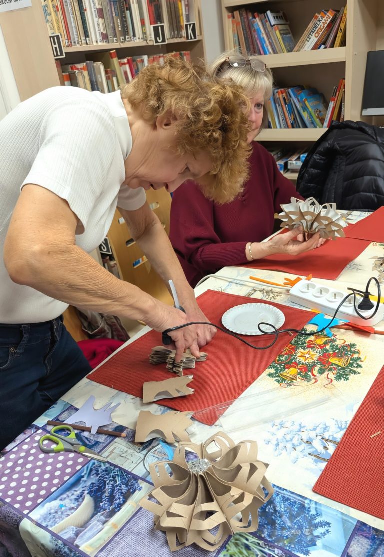 Vánoční dílničky senioři