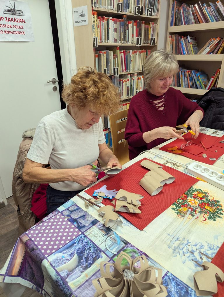 Vánoční dílničky senioři