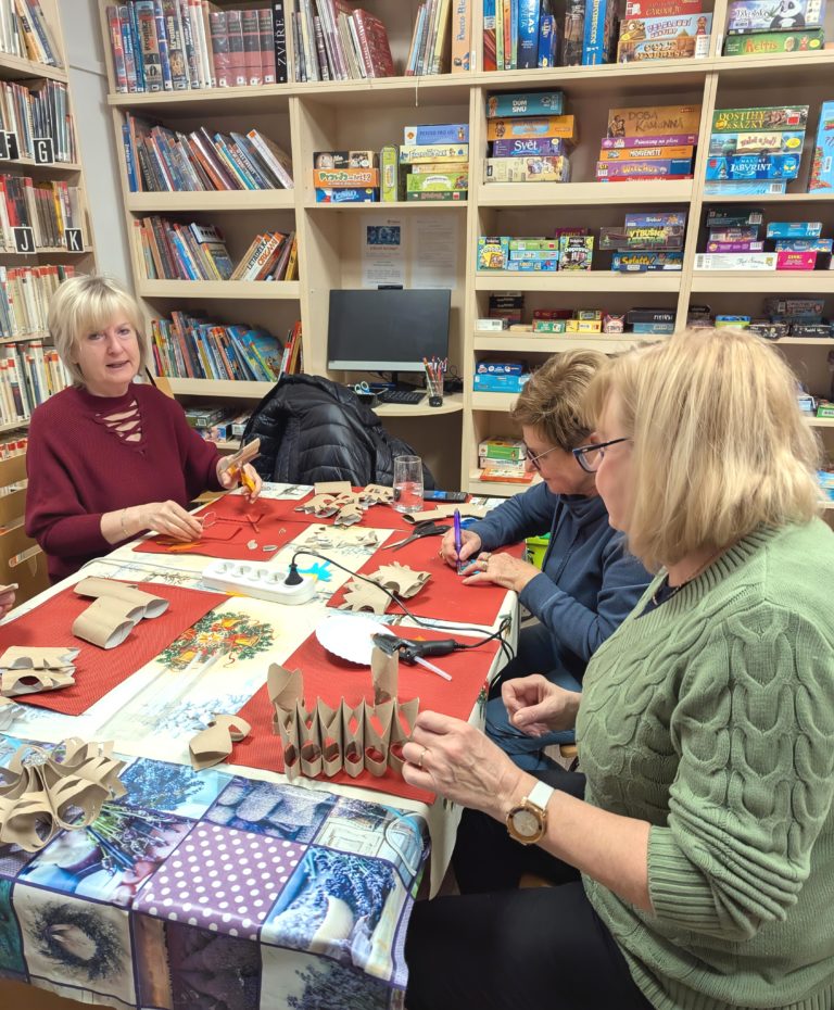 Vánoční dílničky senioři